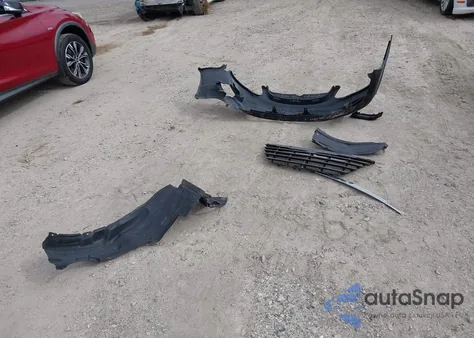 2003 Toyota Corolla Ce z USA, uszkodzony, nr VIN 2T1BR32E63C079287